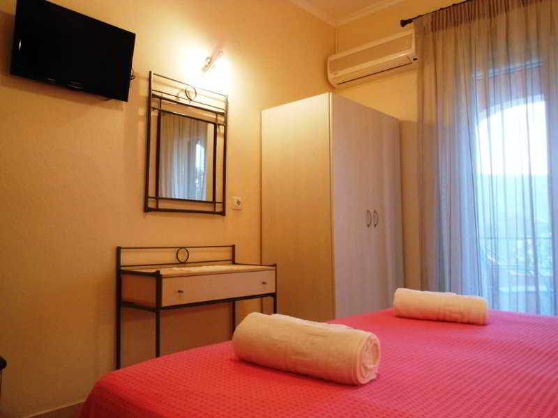 Ziogas Luxury Apartments Dassia  Esterno foto